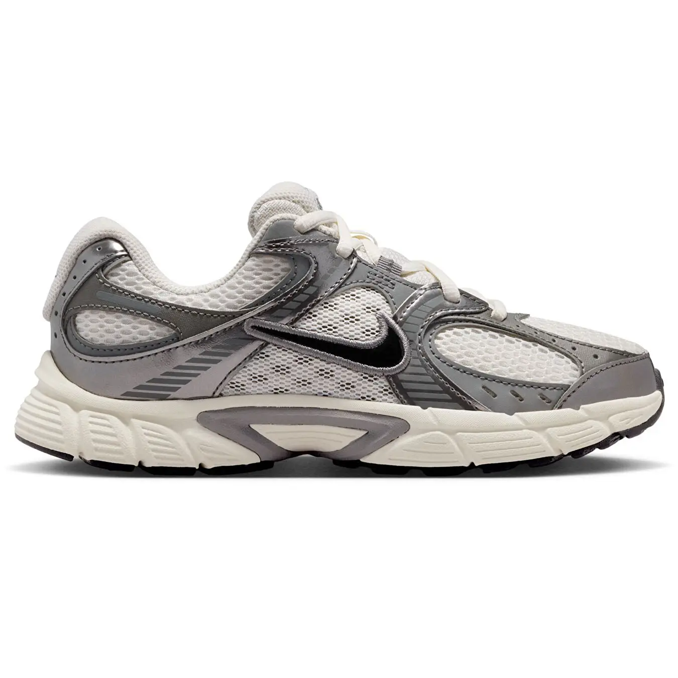 Nike V5 RNR Gs Gri Spor Ayakkabı HQ6411-003
