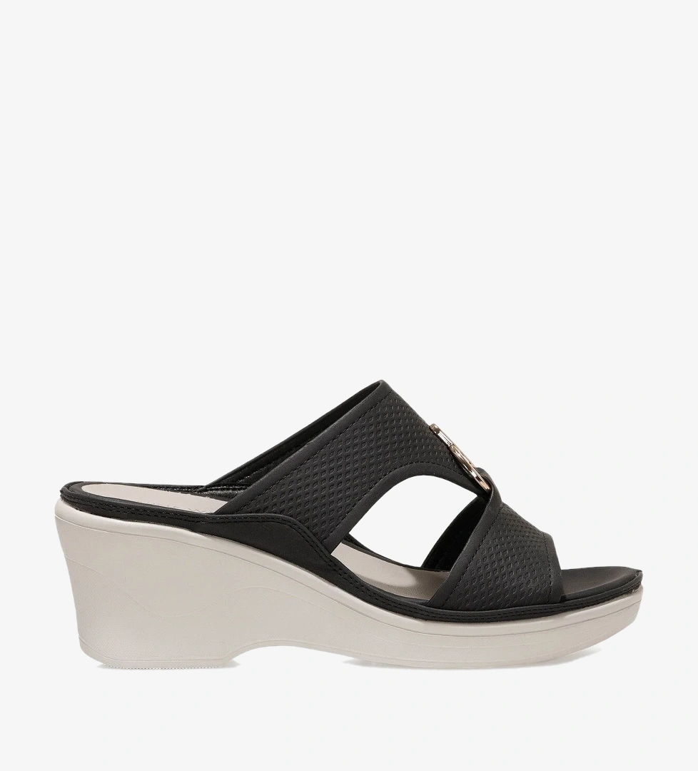 Nine West Cadocia Ürün Listesi