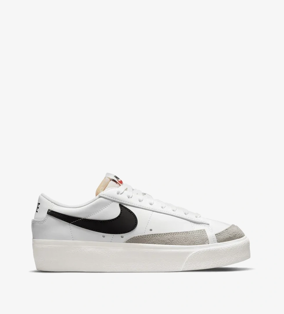 Nike Nike Blazer Low Platform Kadın Beyaz Spor Ayakkabı Occasion'da! Beyaz - 1. görsel