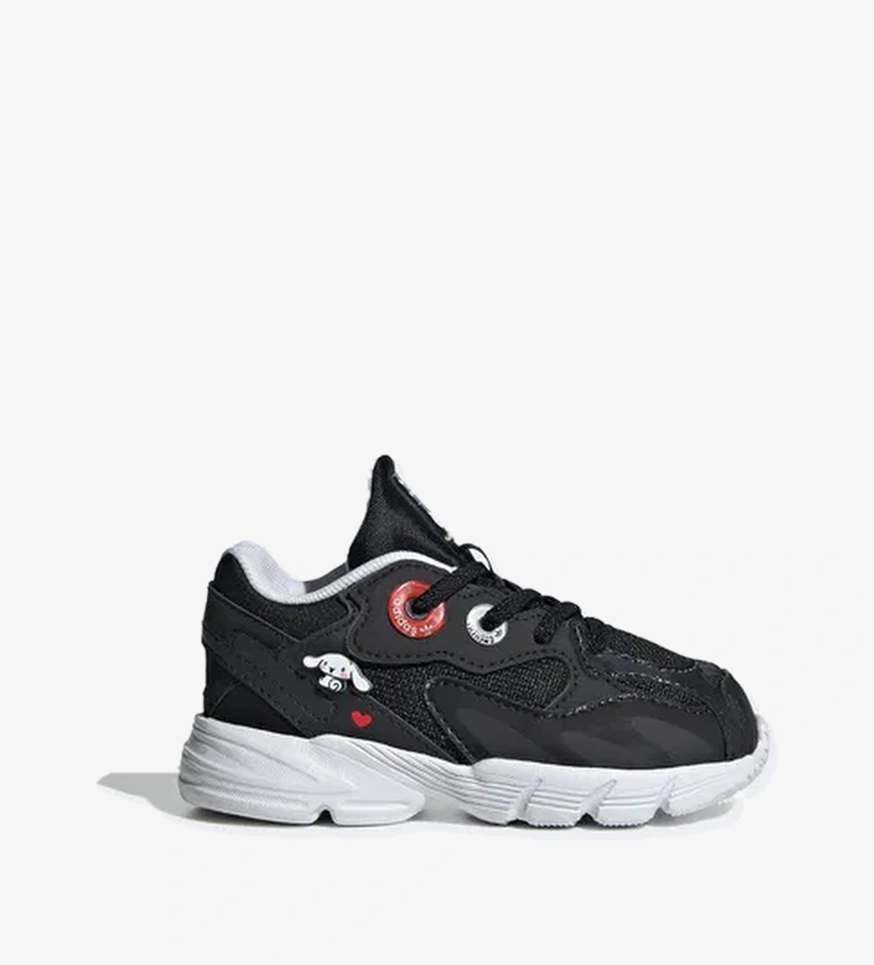 Adidas adidas x Hello Kitty Astir El Bebek Siyah Spor Ayakkabı model görseli