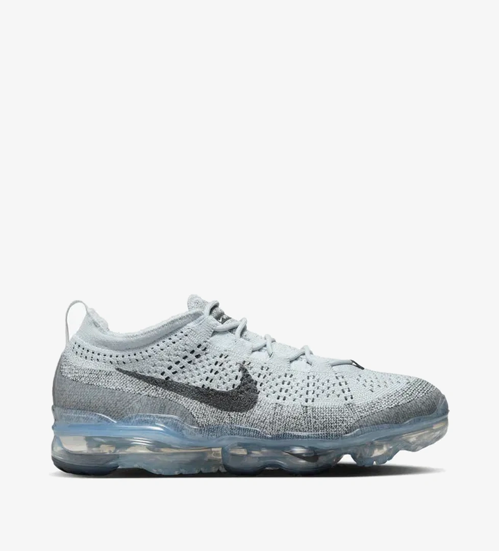 Nike Nike Air VaporMax 2023 Flyknit Erkek Gri Spor Ayakkabı model görseli