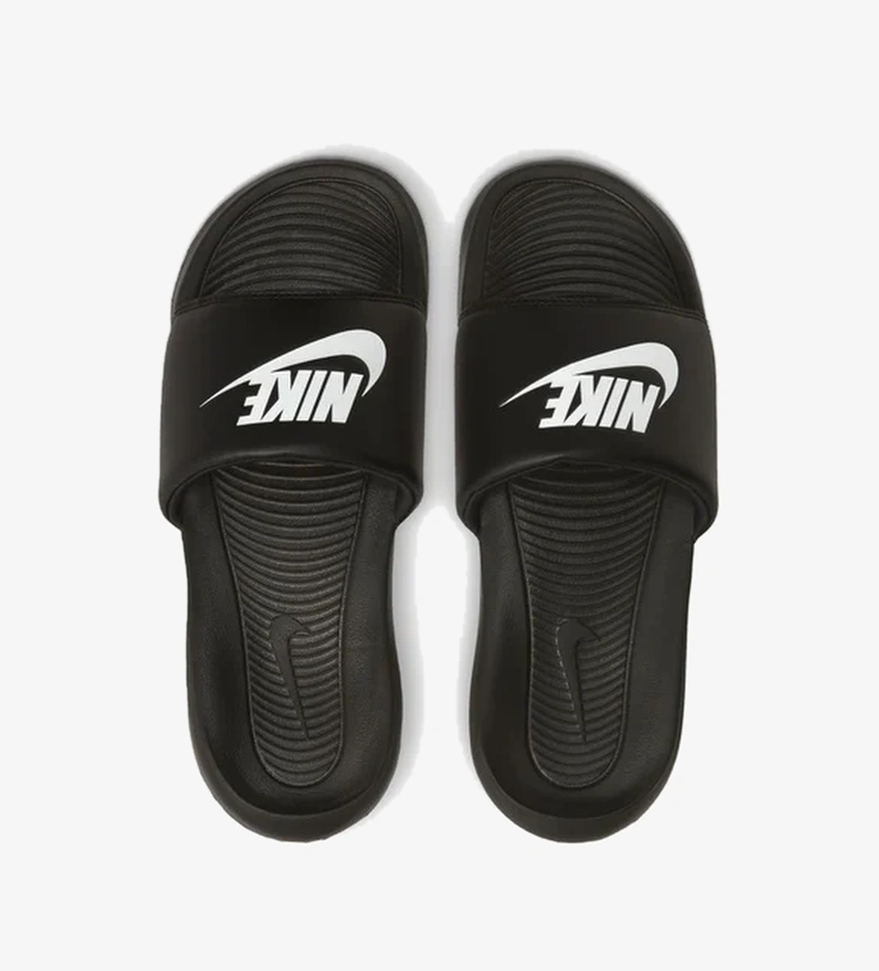 Nike Nike Victori One Unisex Siyah Terlik Occasion'da! Siyah - 1. görsel