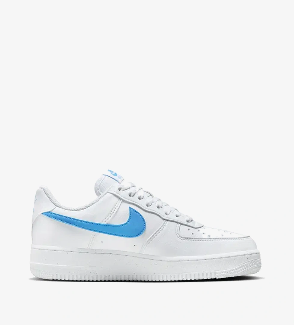 Nike Air Force 1 07 SE Sportswear Kadın Beyaz Spor Ayakkabı