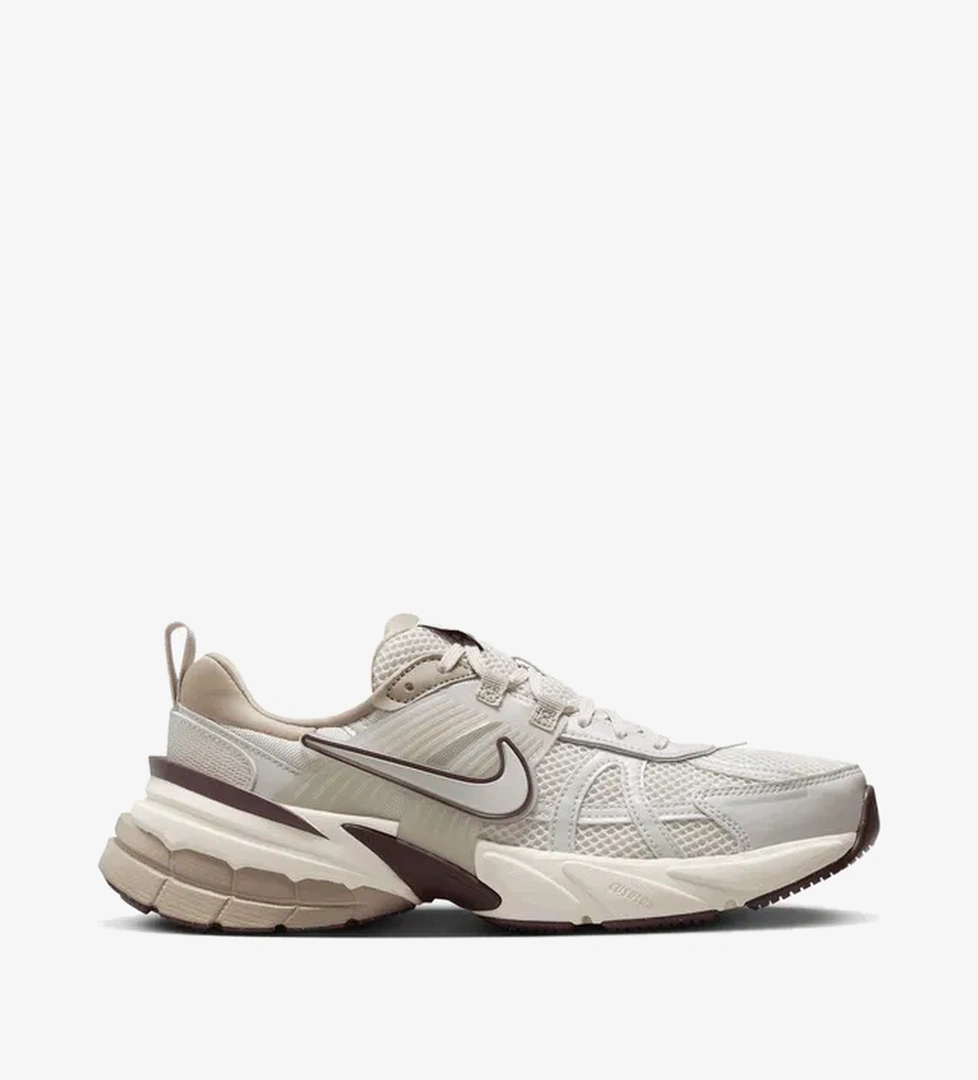 Nike V2K Run Kadın Bej Koşu Ayakkabısı - Görsel 1