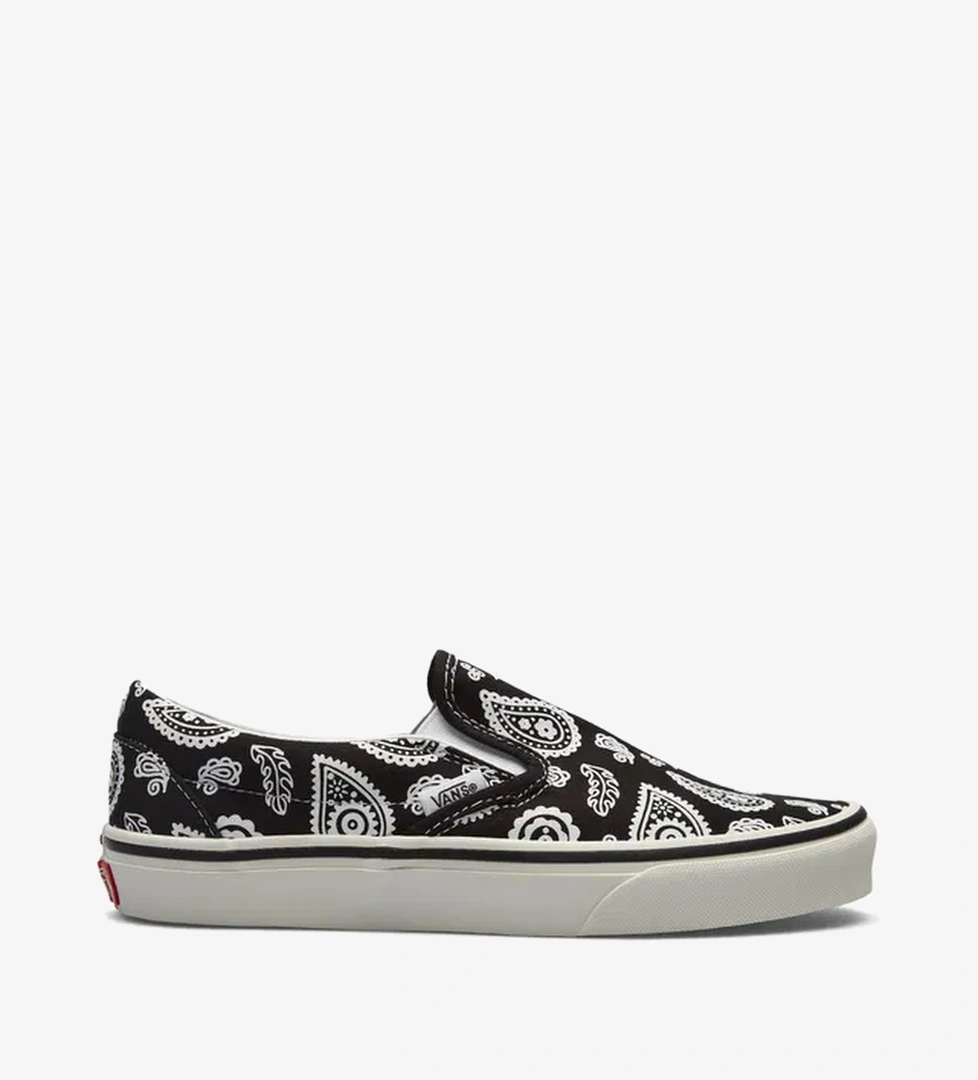 Vans Vans Classic Slip-On Kadın Siyah Sneaker model görseli