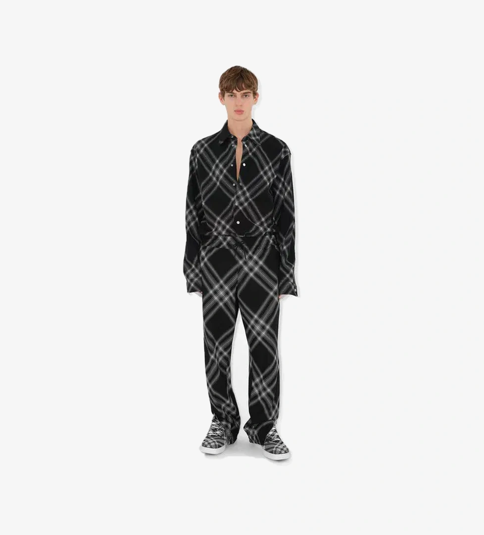 Burberry Burberry Erkek Siyah Ayakkabı model görseli