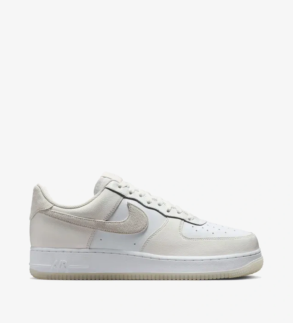 Nike Air Force 1 07 Lv8 Erkek Beyaz Sneaker - Görsel 1