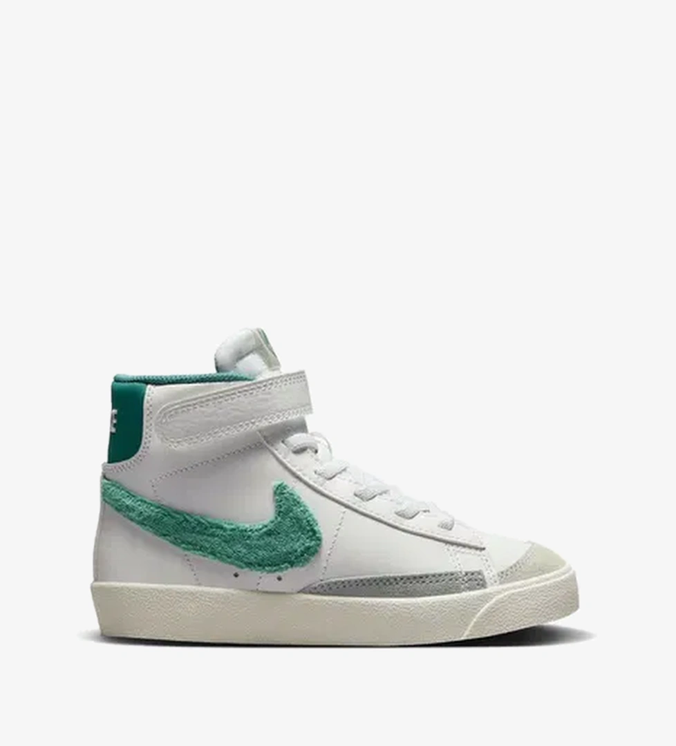 Nike Nike Blazer Mid '77 SE Çocuk Beyaz Spor Ayakkabı model görseli