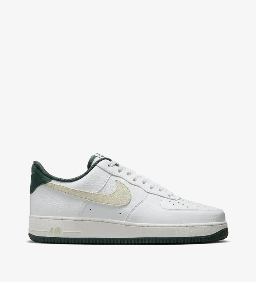 Nike Air Force 1 07 LV8 Erkek Beyaz Sneaker - Görsel 1