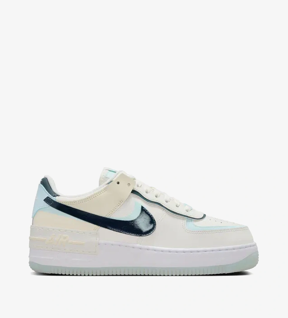 Nike Nike Air Force 1 Shadow Kadın Beyaz Sneaker model görseli