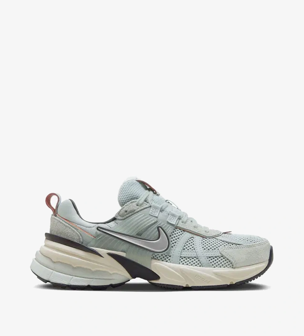 Nike V2K Run Kadın Gri/Yeşil Sneaker - Görsel 1