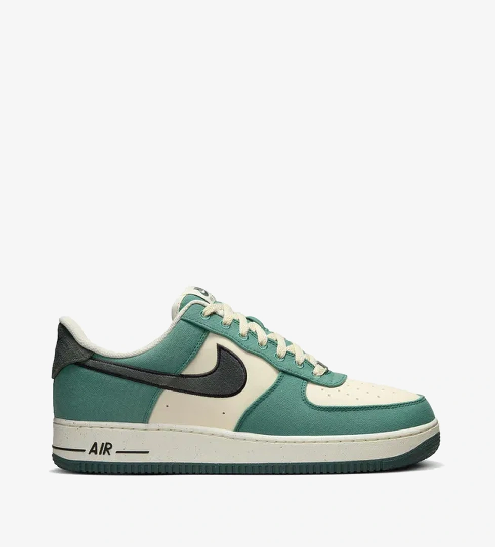Nike Air Force 1 '07 Lv8 Erkek Beyaz Sneaker