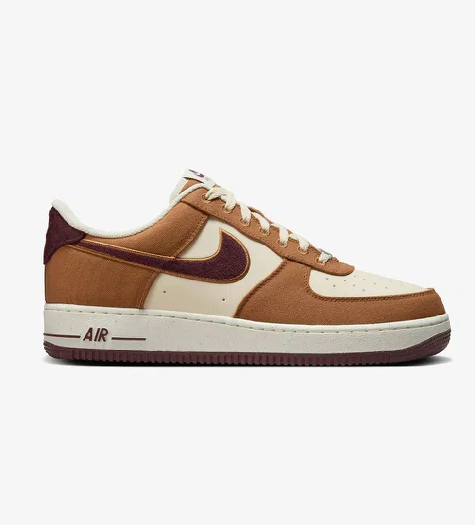 Nike Nike Air Force 1 '07 Lv8 model görseli