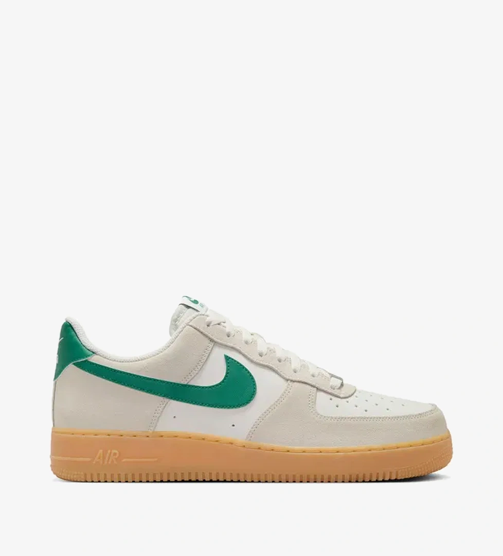 Nike Nike Air Force 1 '07 Lv8 model görseli