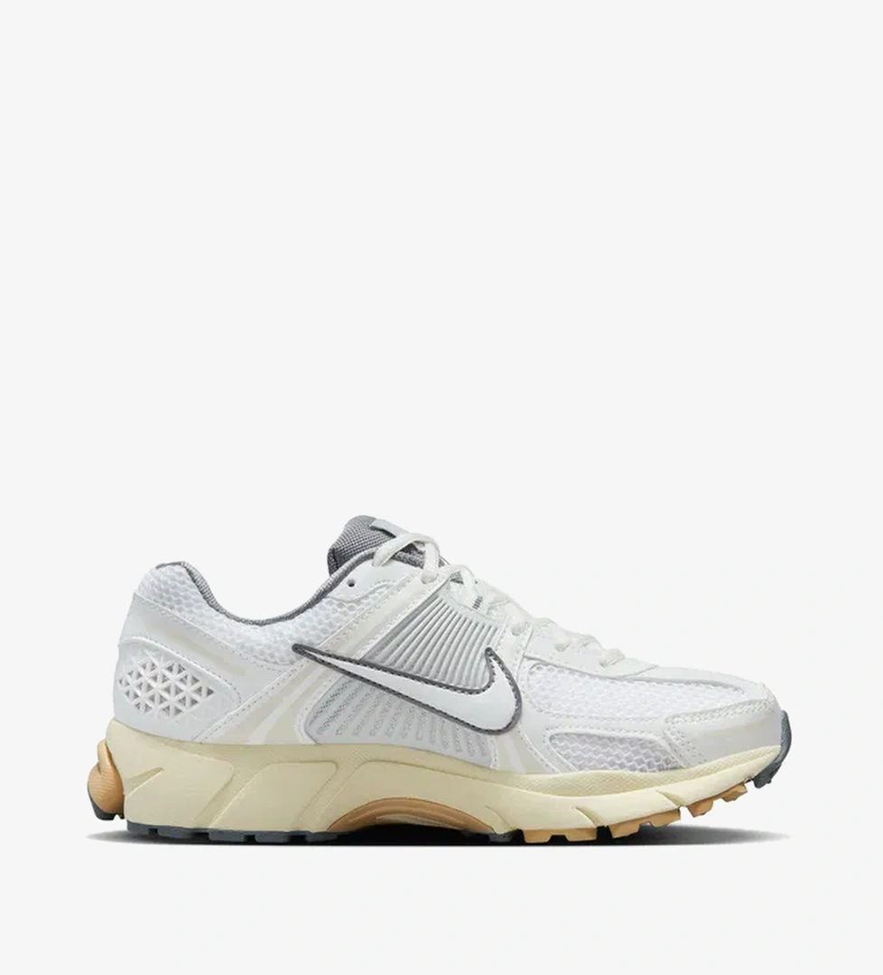 Nike Zoom Vomero 5 Kadın Beyaz Sneaker