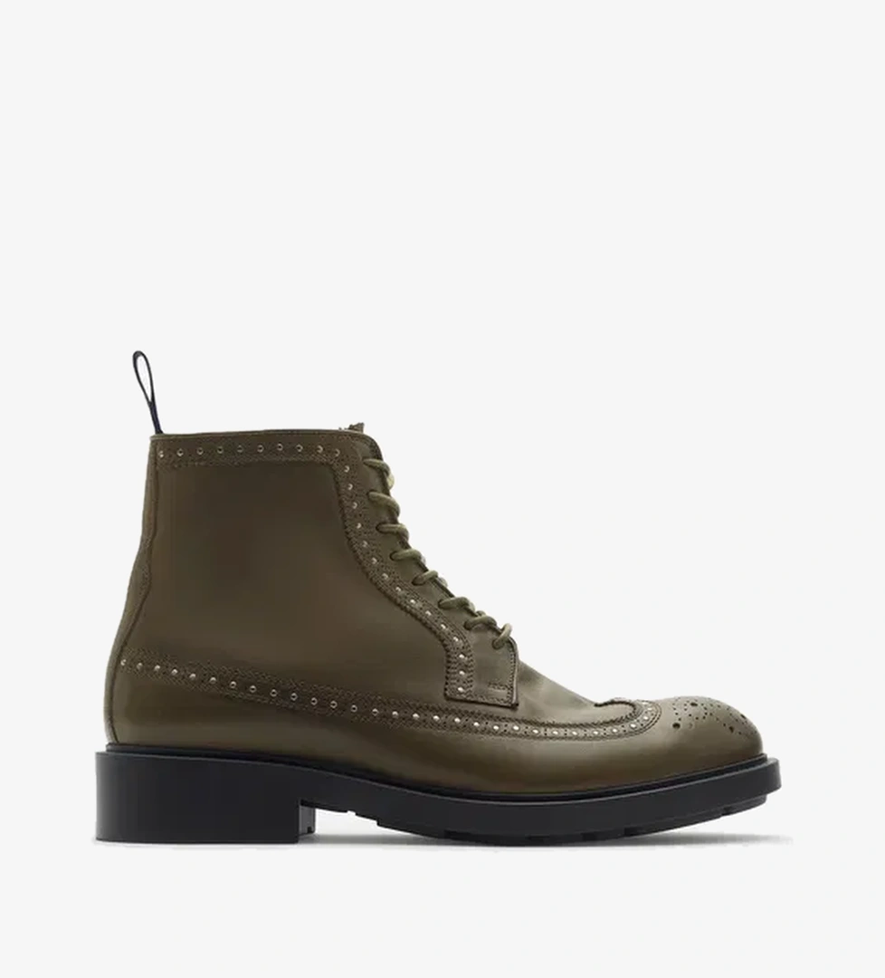 Burberry Burberry Studded Leather Loch Erkek Haki Bot model görseli