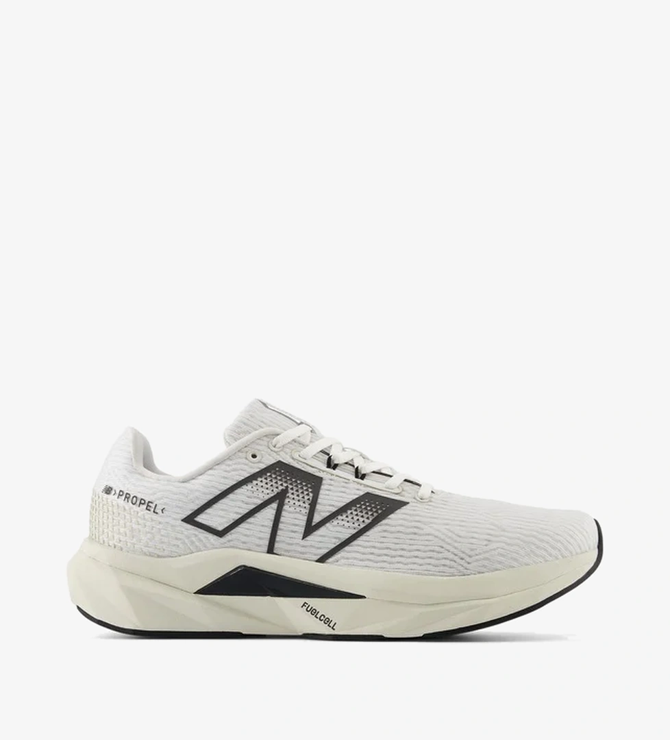 New Balance New Balance FuelCell Propel v5 Erkek Beyaz Spor Ayakkabı Occasion'da! Beyaz - 1. görsel
