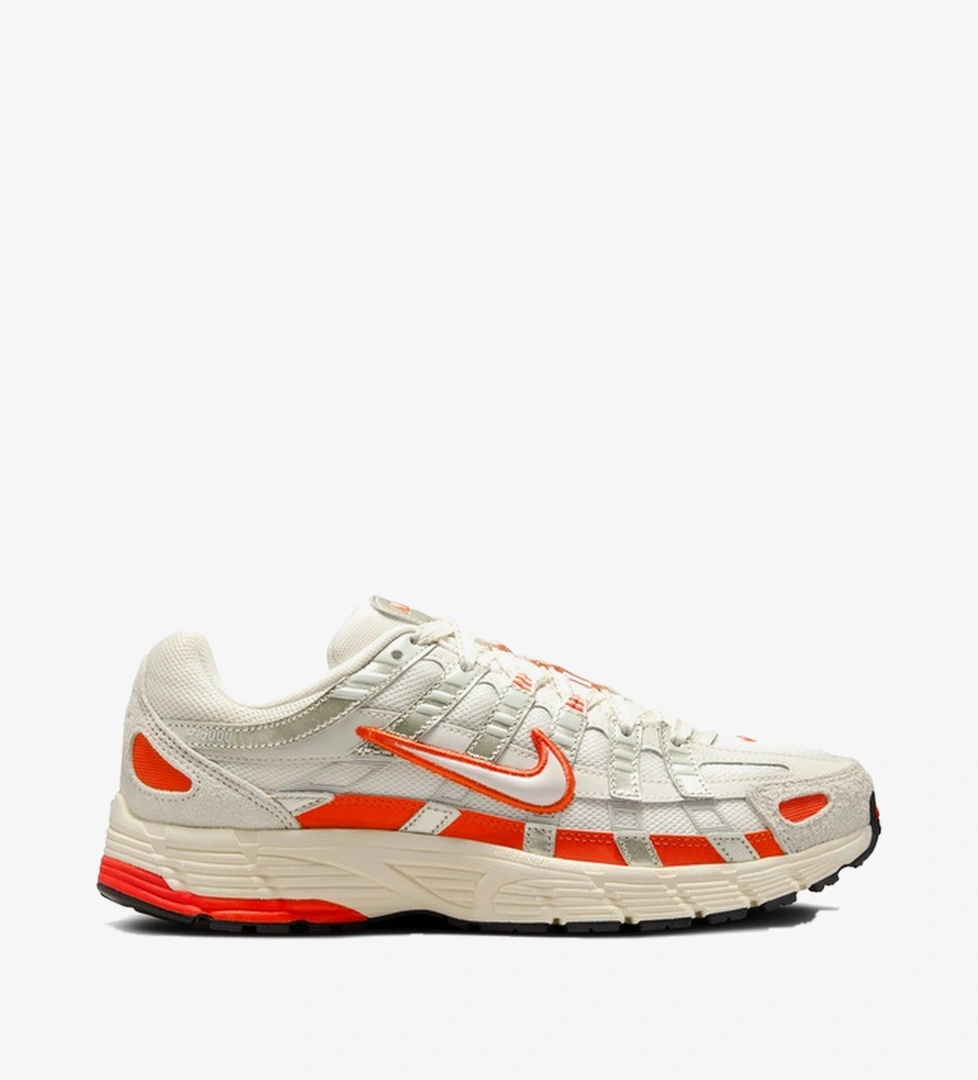 Nike Nike Kırmızı P-6000 Kadın Bej Sneaker Occasion'da! Kırmızı - 1. görsel