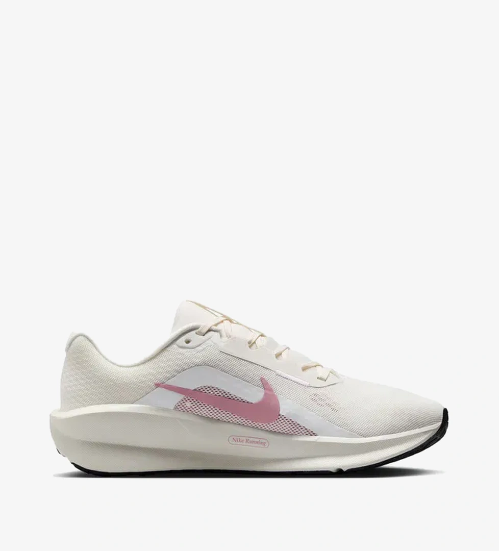 Nike Downshifter 13 Kadın Beyaz Koşu Ayakkabısı