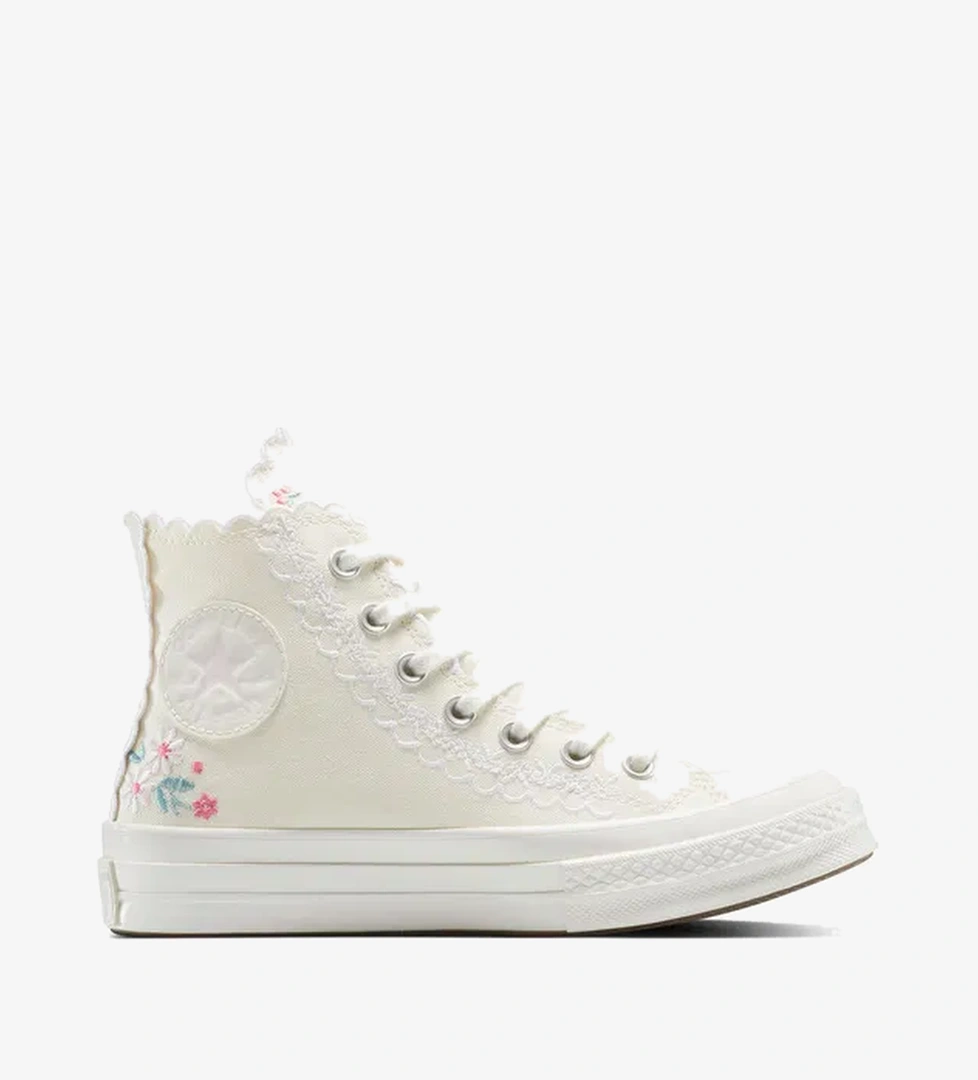 Converse Converse Chuck Taylor Embroidered Unisex Kadın Krem Sneaker model görseli