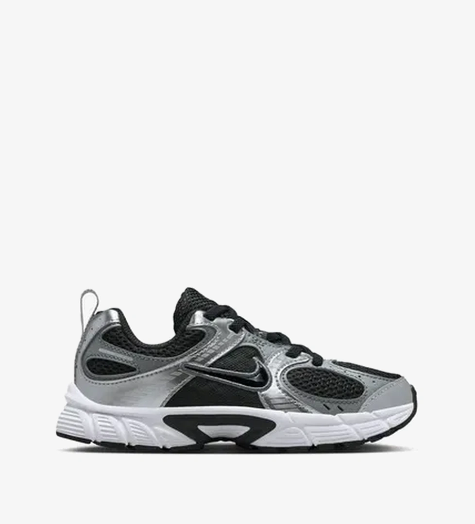 Nike Nike V5 Rnr Çocuk Siyah Spor Ayakkabı model görseli