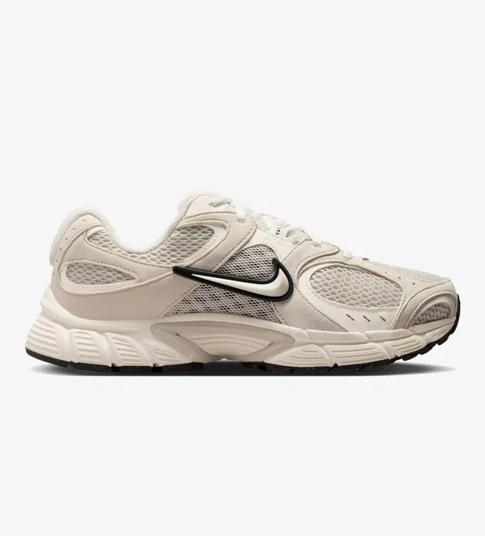 Nike V5 RNR Kadın Krem Spor Ayakkabı