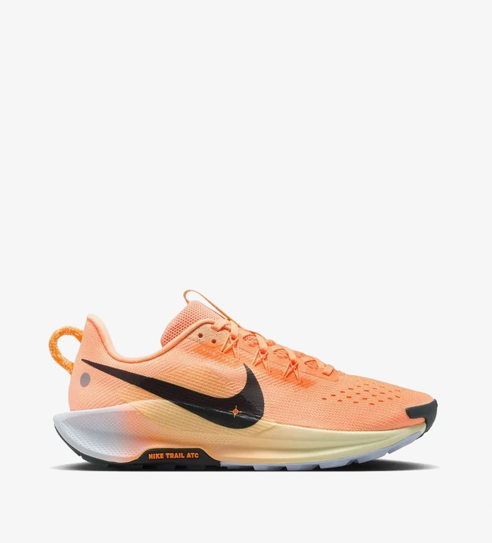Nike Pegasus Trail 5 Kadın Turuncu Koşu Ayakkabısı