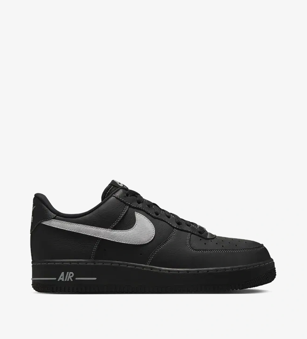 Nike Air Force 1 '07 LV8 Erkek Siyah Spor Ayakkabı