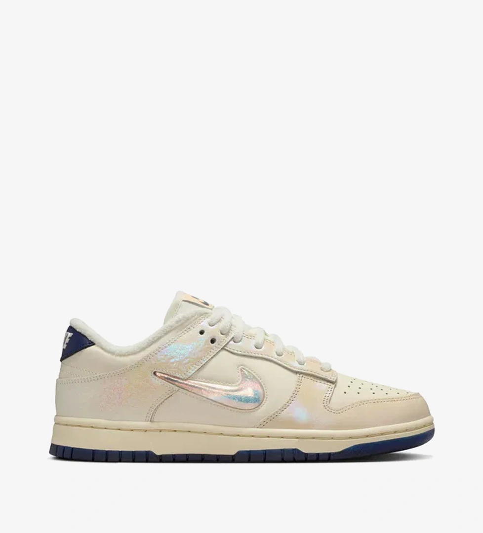 Nike Dunk Low Metallic Jewel Swoosh Sail Kadın Krem Spor Ayakkabı - Görsel 1