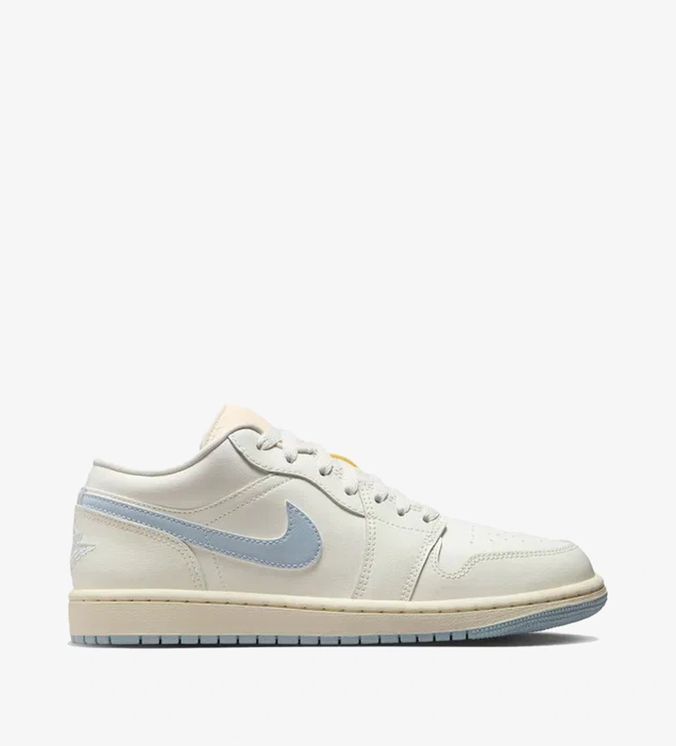 Nike Jordan Air 1 Low Kadın Bej Spor Ayakkabı model görseli