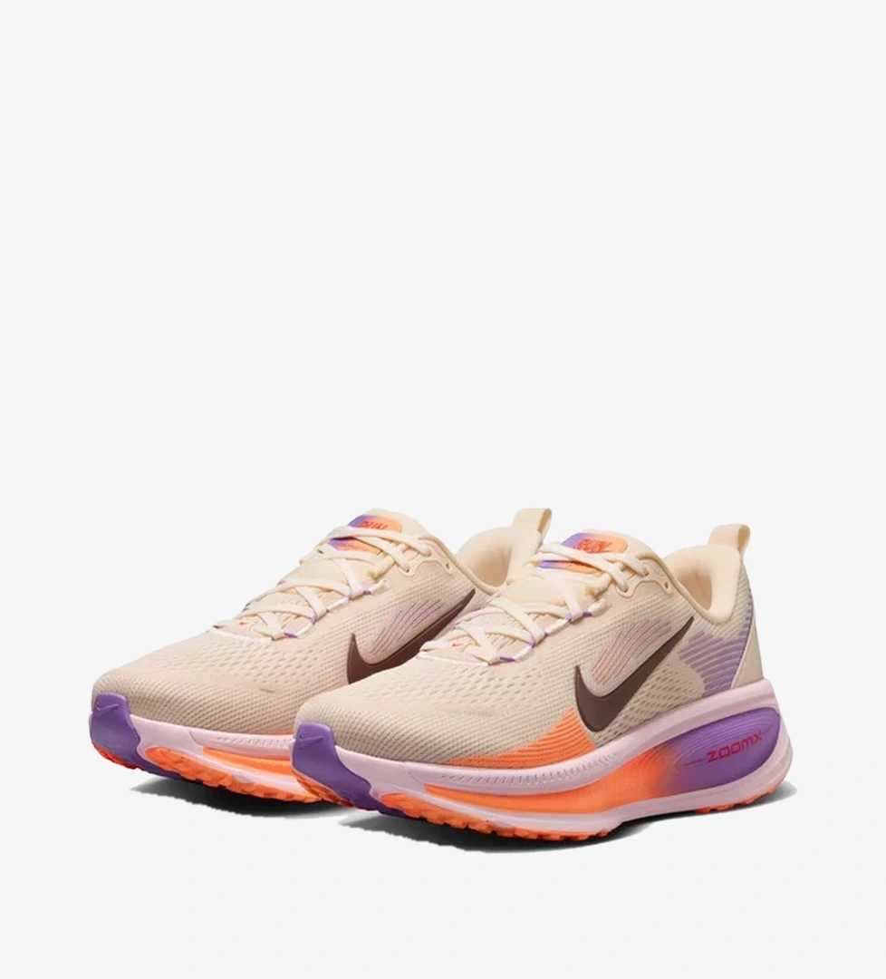 Nike Vomero 18 Kadın Beyaz Koşu Ayakkabısı