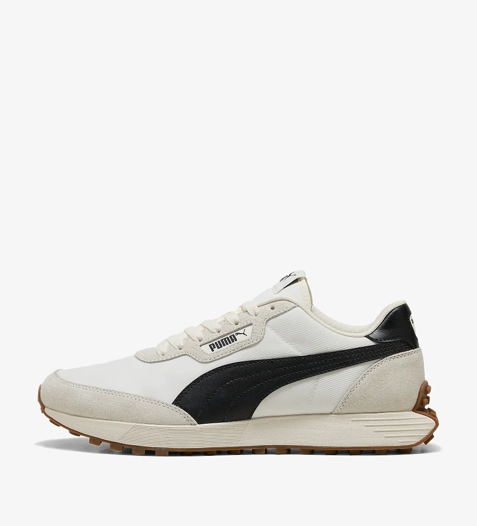 Puma Runtamed Lugged CLASSIC Ayakkabı model görseli