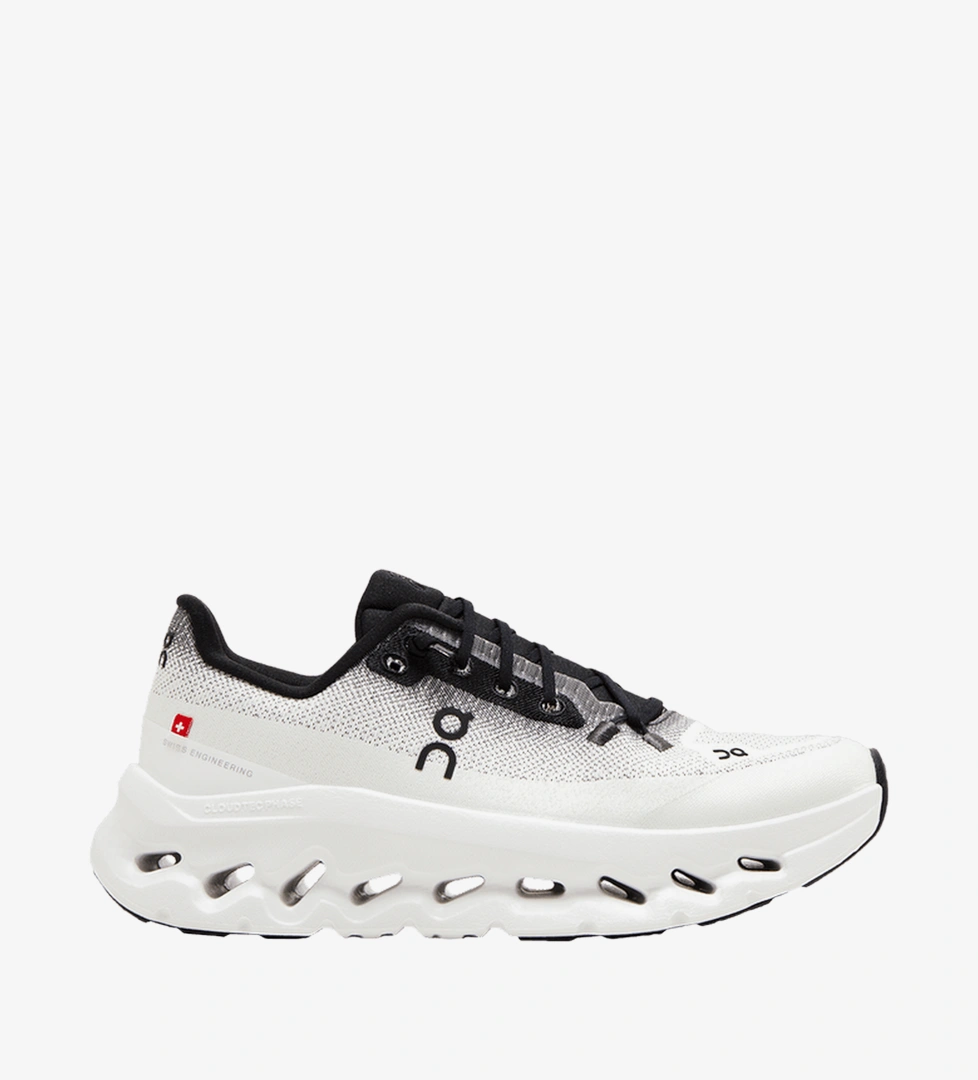 ON Wmns Cloudtilt 'Black Ivory'