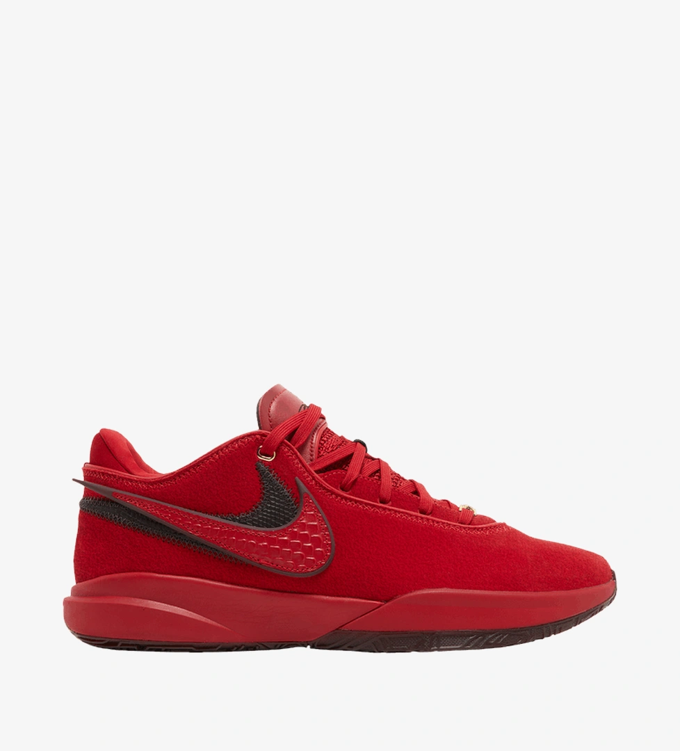 Liverpool F.C. x LeBron 20
