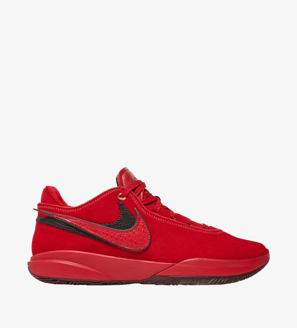 Liverpool F.C. x LeBron 20 EP