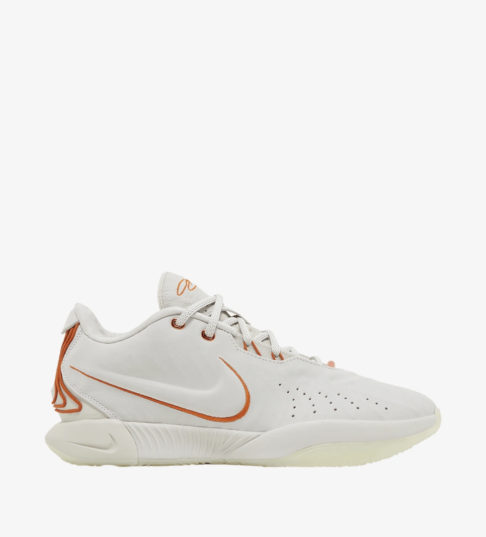 LeBron 21 'Akoya'