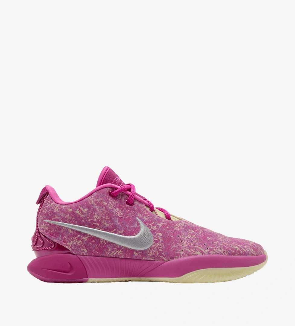 LeBron 21 'The World is Your Oyster'