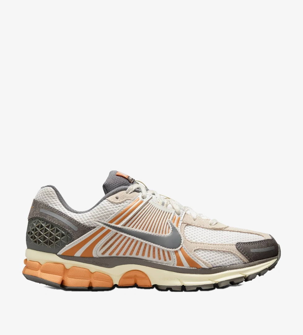 Nike Bej Nike Zoom Vomero
