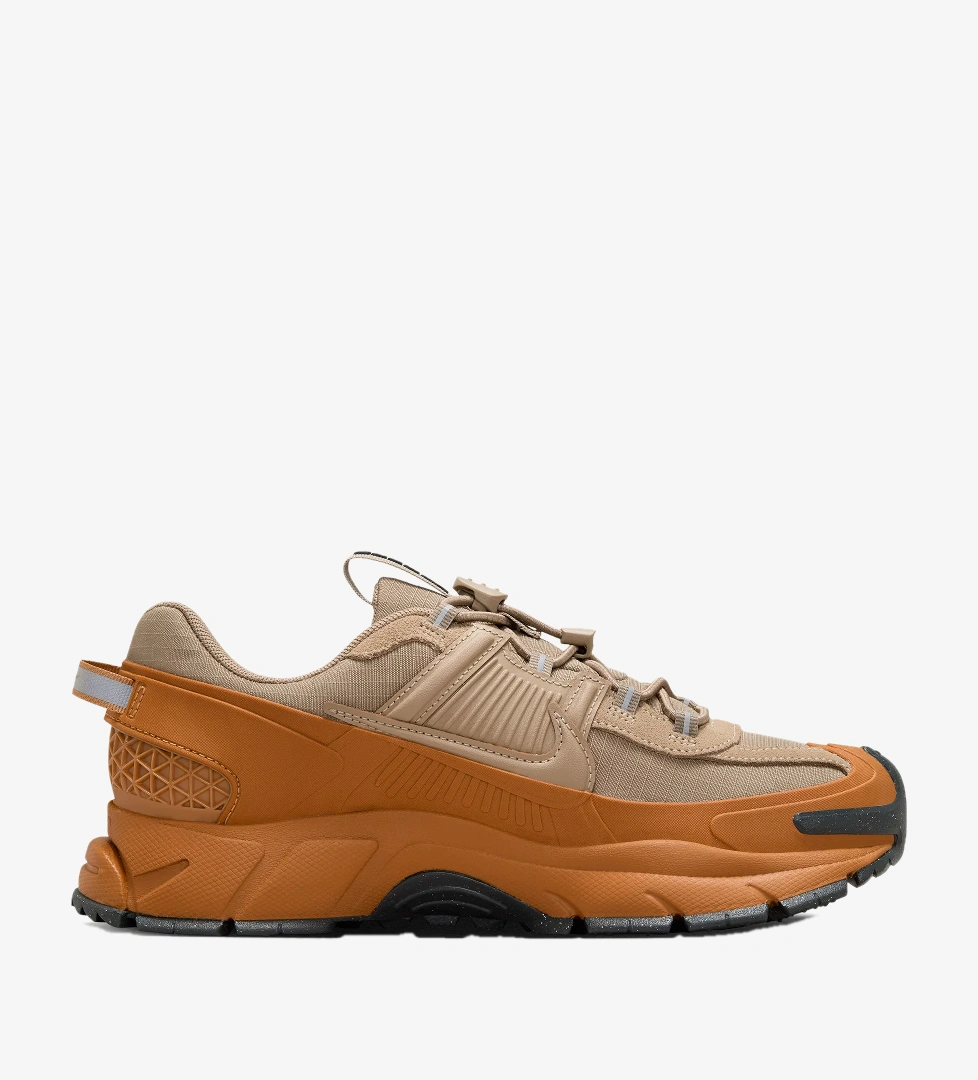 Nike Nike Sarı Zoom Vomero 5 Roam Flax Kadın Turuncu Sneaker Sanal Çadır'da! Sarı - 1. görsel