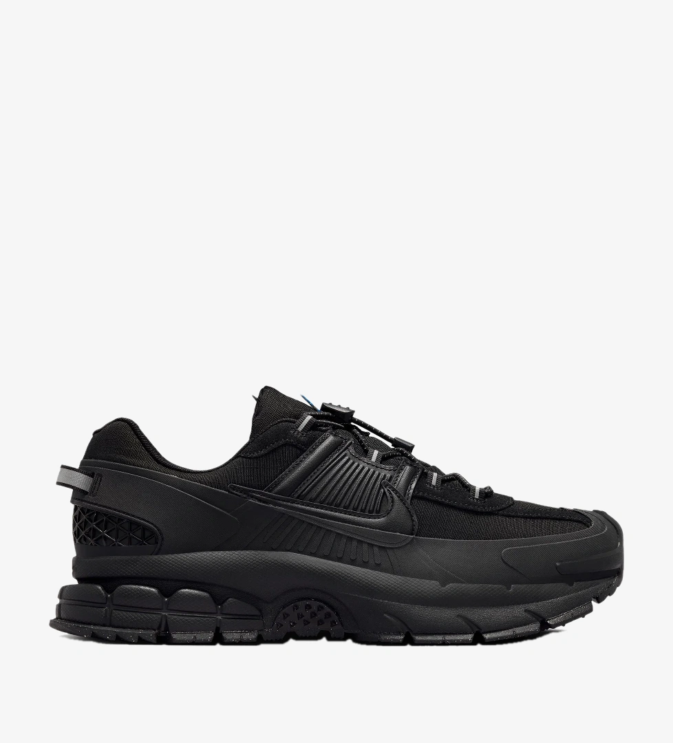 Nike Nike Zoom Vomero 5 Winterized Erkek Siyah Sneaker Sanal Çadır'da! Siyah - 1. görsel