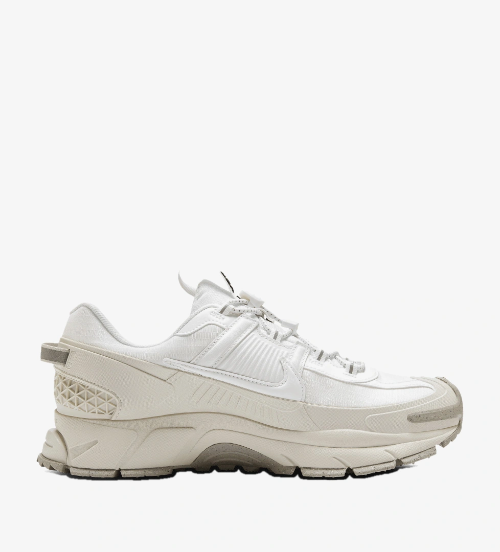 Nike Nike Zoom Vomero 5 Roam Summit Unisex Beyaz Sneaker Sanal Çadır'da! Beyaz - 1. görsel