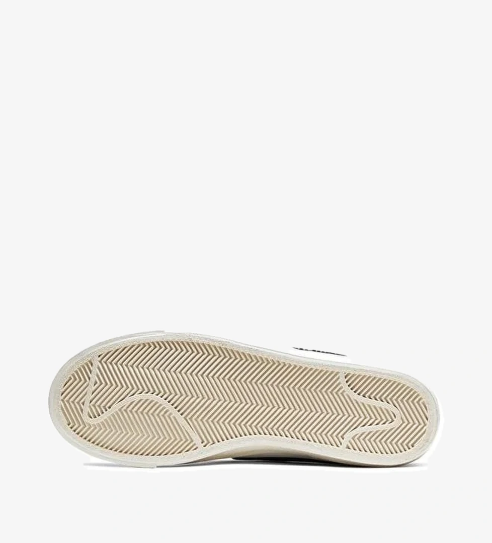 Nike Nike Ayakkabı Günlük W Blazer Mid '77 model görseli