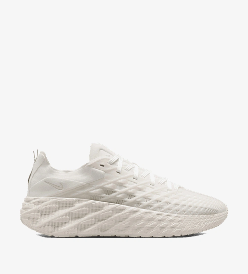 Nike Ava Edge