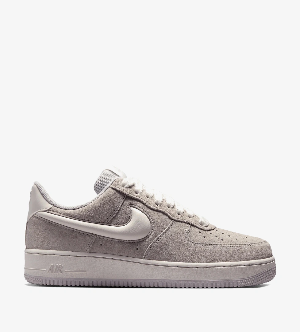 Nike Air Force 1 '07 LV8