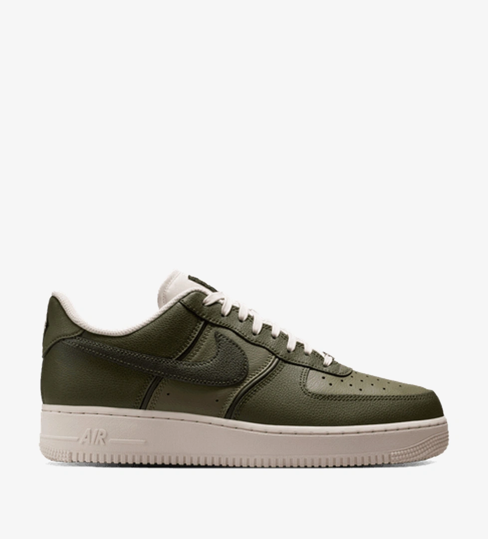 Nike Air Force 1 '07 LV8