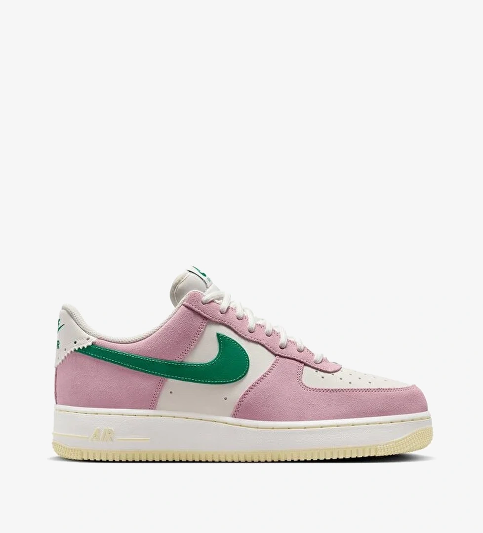 Nike Air Force 1 '07 Lv8