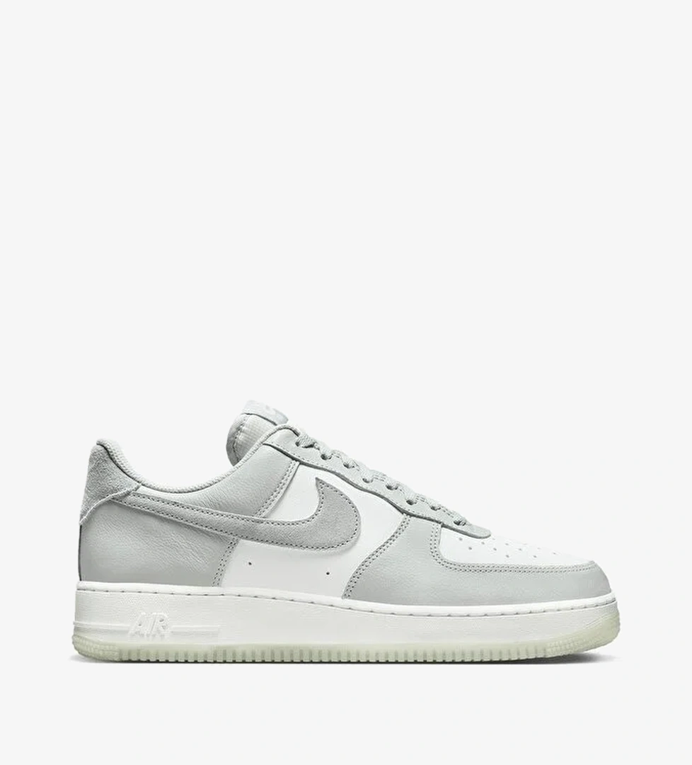 Nike Air Force 1 '07 Lv8 - Görsel 1