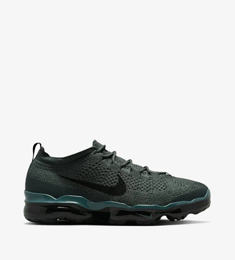 Nike Nike Air Vapormax 2023 Flyknit model görseli