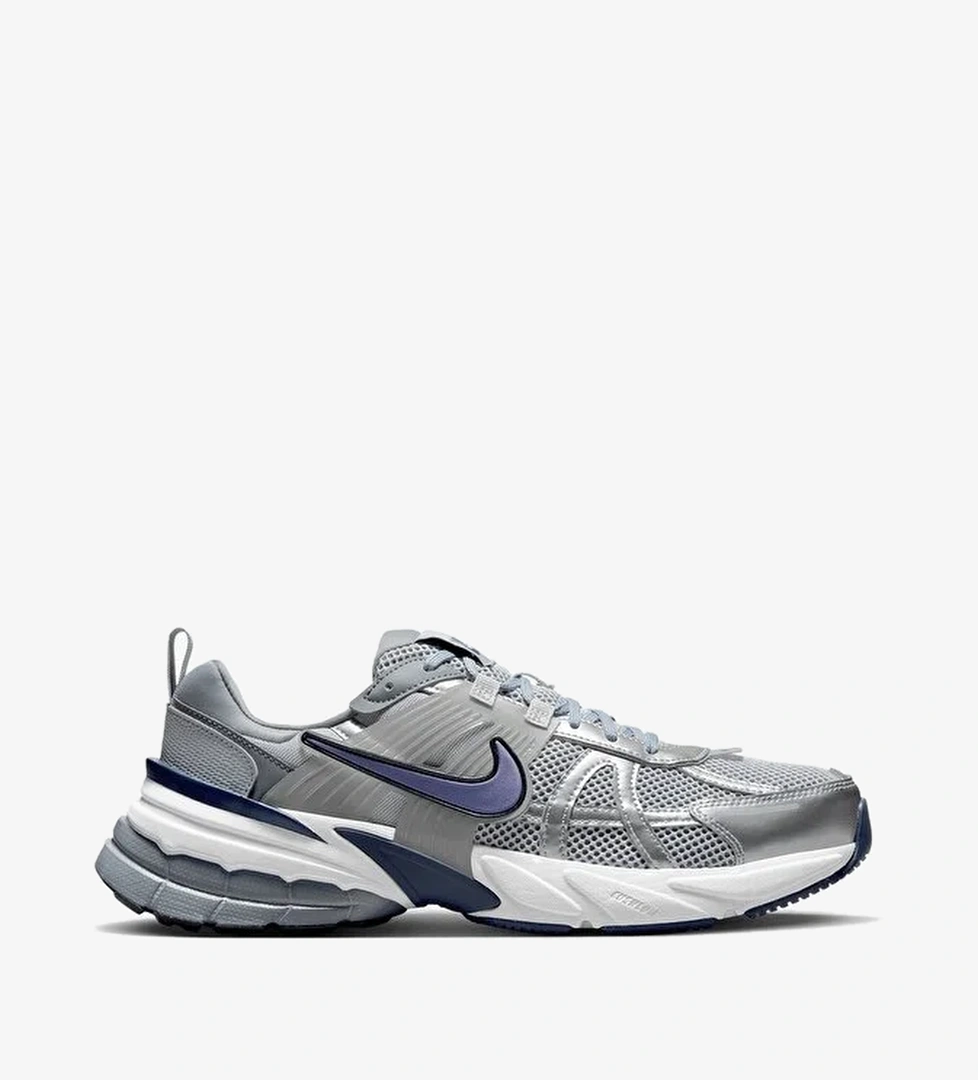 Nike Nike V2k Run Erkek Gri Spor Ayakkabı model görseli