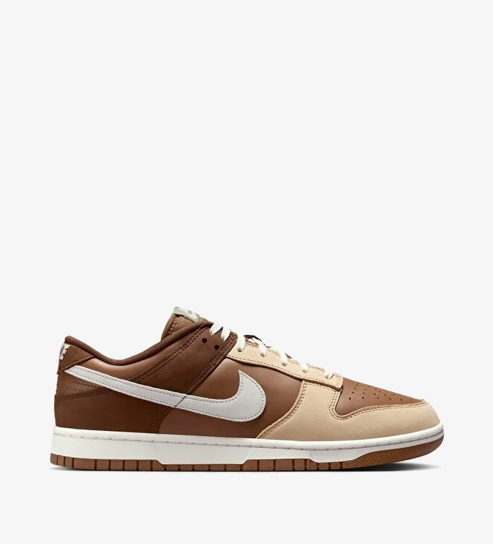 Nike Nike Dunk Low Retro PRM model görseli